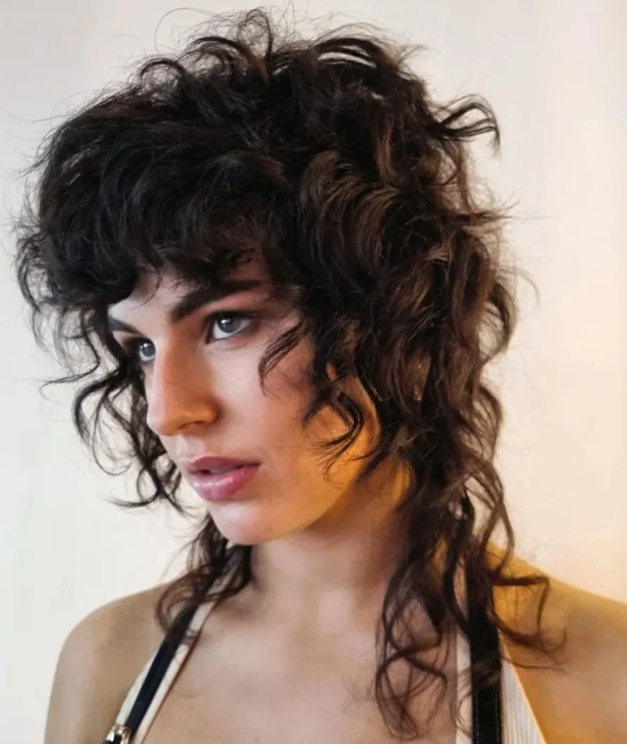 30 Strikingly Beautiful Shaggy Mullet Hairstyles - Hairstyles Academy